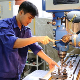 XKLĐ Nhật Bản ngành cơ khí