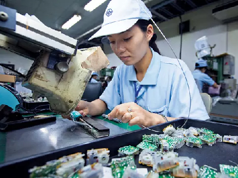 Lắp ráp thiết bị điện tử mới