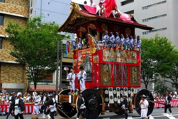 Hình ảnh một lễ hội tại Nhật Bản