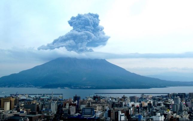 núi lửa Sakurajima tại Nhật Bản