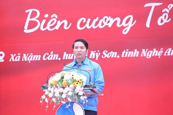 Bí thư BCH Trung ương Đoàn TNCS Hồ Chí Minh, Chủ tịch Hội LHTN Việt Nam anh Nguyễn Ngọc Lương phát biểu tại lễ phát động