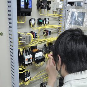 Lắp ráp linh kiện điện tử Nhật Bản