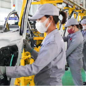 Sản xuất linh kiện