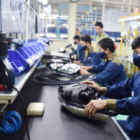 Chế tạo kim loại tấm