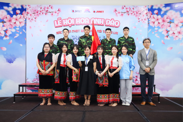 Lễ hội hoa anh đào 2025-7