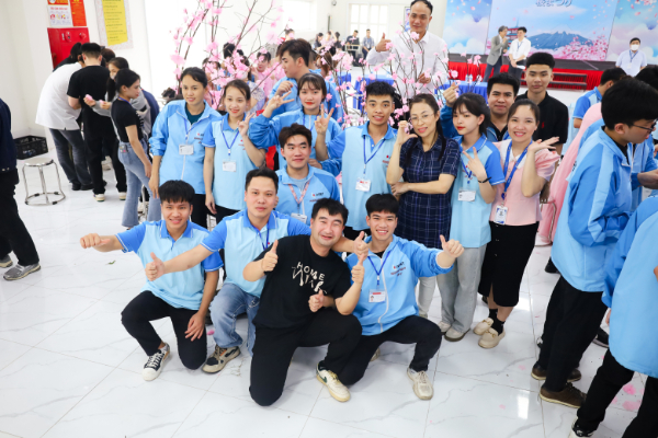 Lễ hội hoa anh đào 2025-9